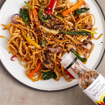 „Teriyaki Udon“ makaronai su daržovėmis