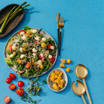 Caesari salat spargli, polenta krutoonide ja aioli kastmega