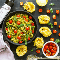 Tagliatelle makaronai su pesto padažu