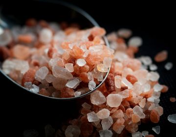Jūras sāls, Himalaju sāls vai vārāmais sāls - kādas ir galvenās atšķirības?