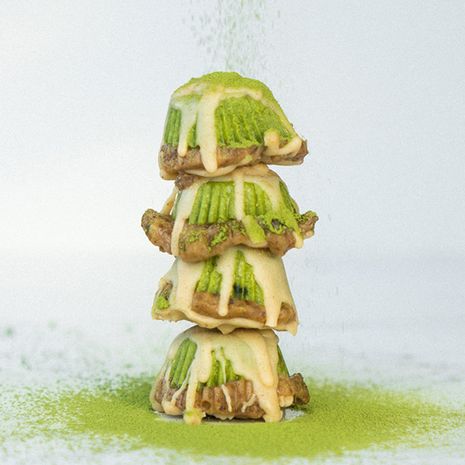 Veganiniai mačios ir baltojo šokolado skanėstai