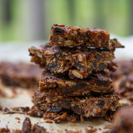 Батончики с курагой, киноа, кокосоми миндалем
