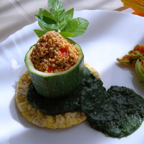 Башни из цуккини (сырые)