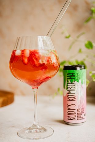 Braškių ir kombučios limonadas