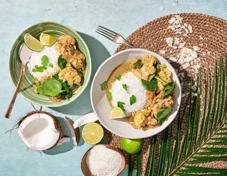 Зеленое куриное карри в кокосовом молоке